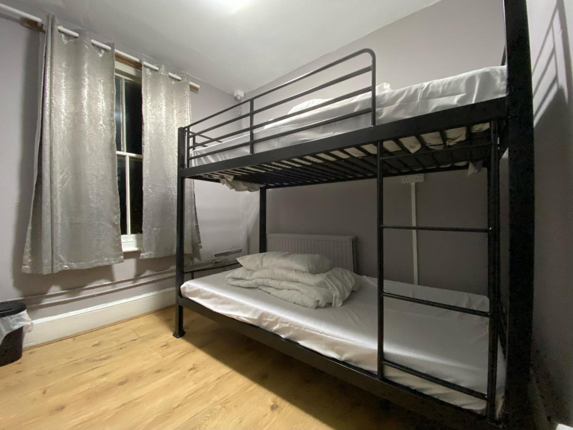 Queen Elizabeth Hostel Лондон Екстериор снимка