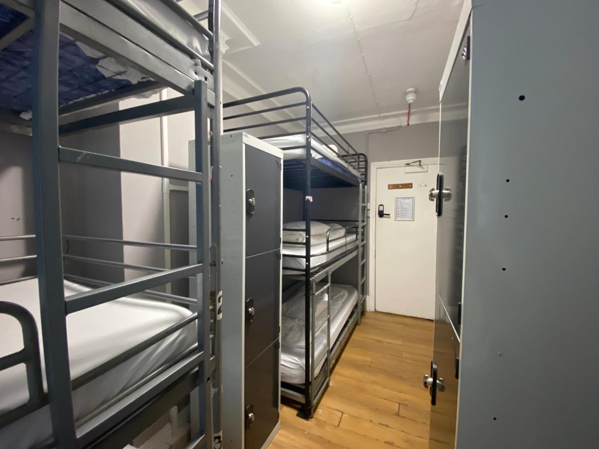 Queen Elizabeth Hostel Лондон Екстериор снимка