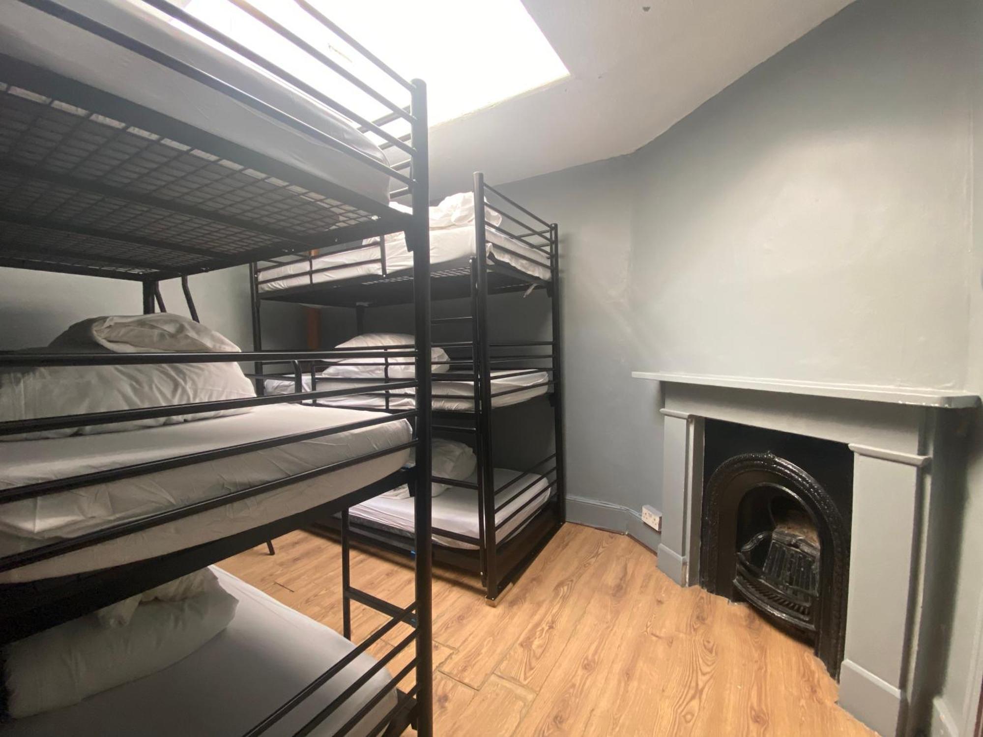 Queen Elizabeth Hostel Лондон Екстериор снимка
